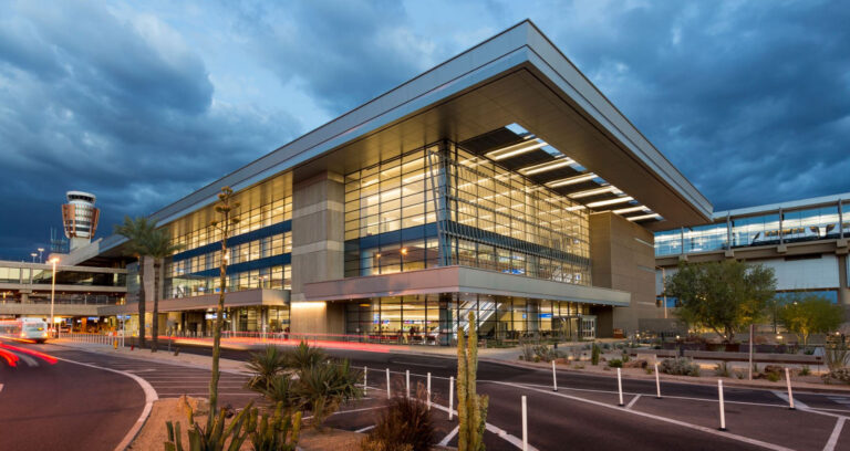 photo of the Phoenix, AZ international airport