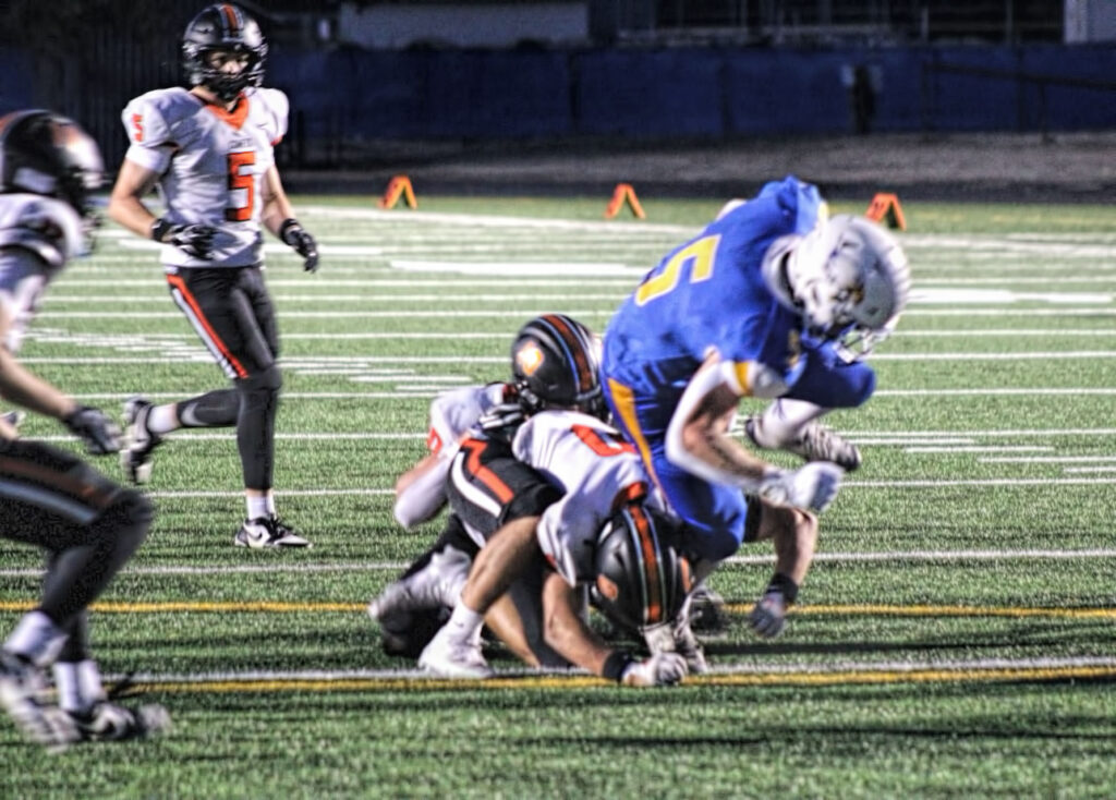 photo of a high school football game.